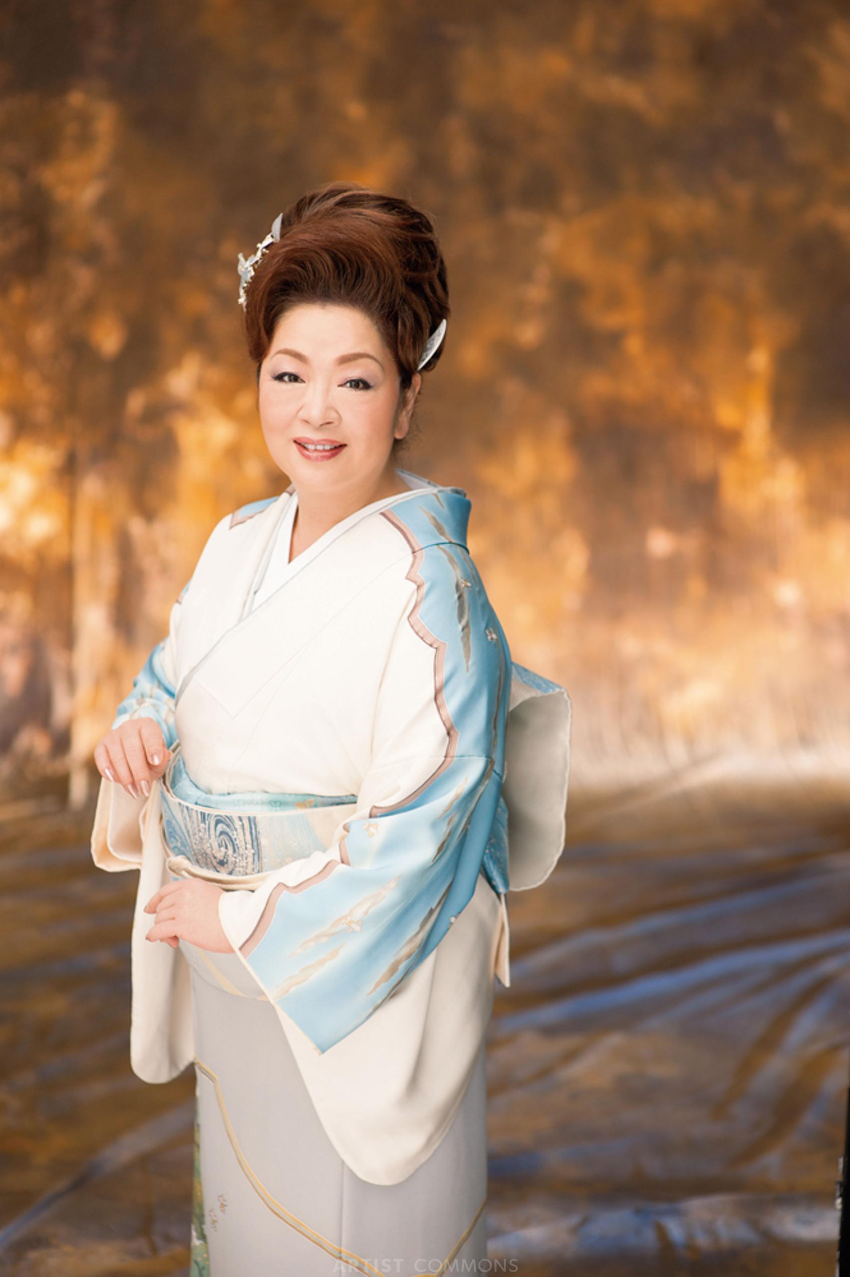 夏木　綾子