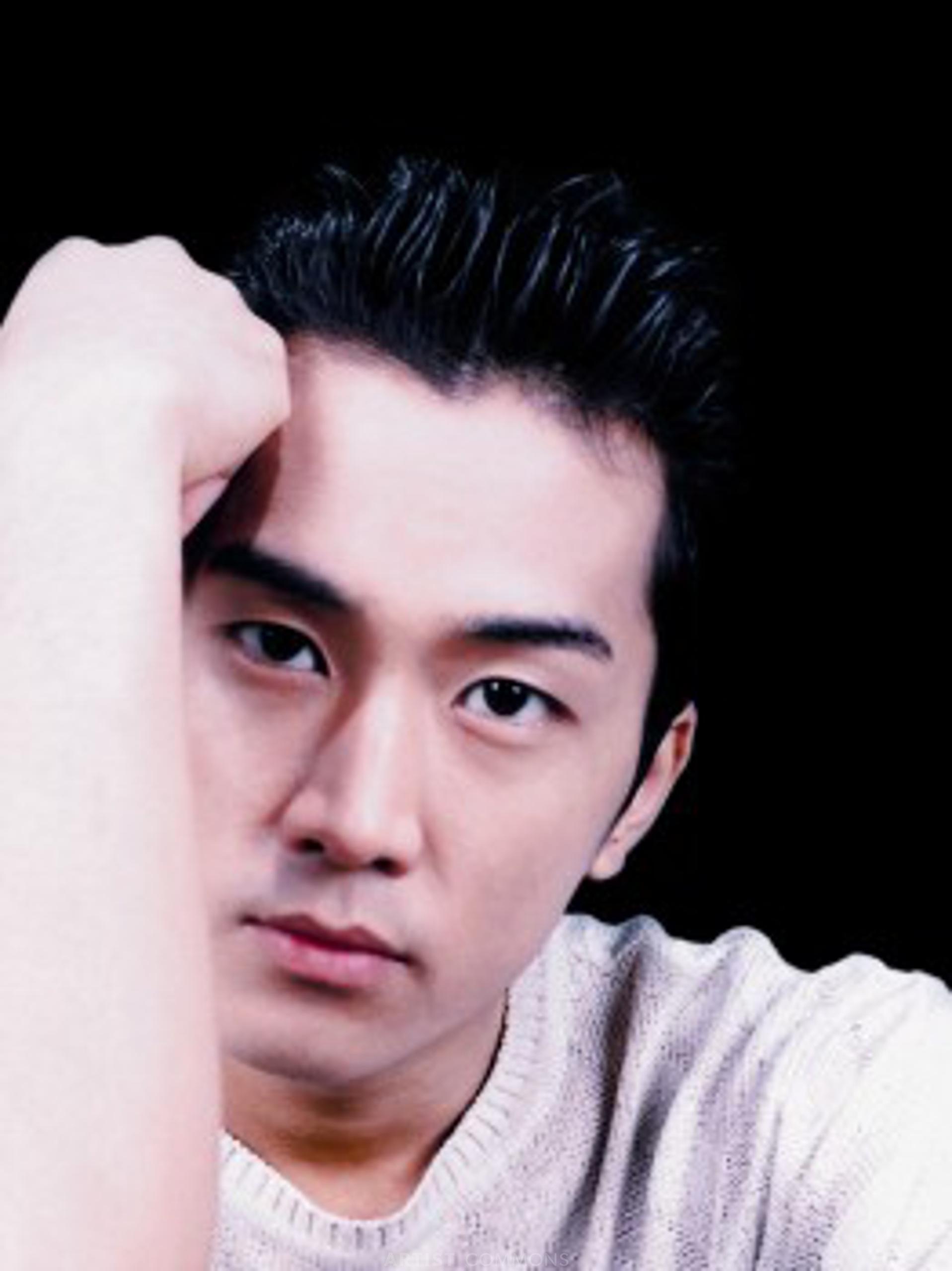 ソン・スンホン