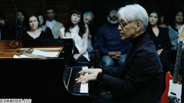 坂本龍一　ＰＥＲＦＯＲＭＡＮＣＥ　ＩＮ　ＮＥＷ　ＹＯＲＫ：　ａｓｙｎｃ🅍
