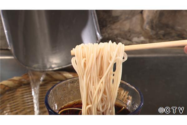 オモウマい店🈑【茨城】空飛ぶ流しそうめん【山梨】無料⁉すいか５種盛り食べ比べ