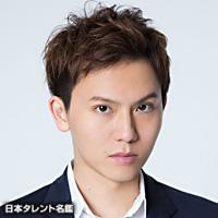 岡田 亮輔