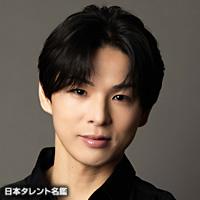 加藤　良輔