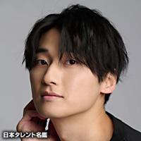 新井　良平