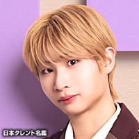 鈴木　志音