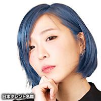 角　由紀子